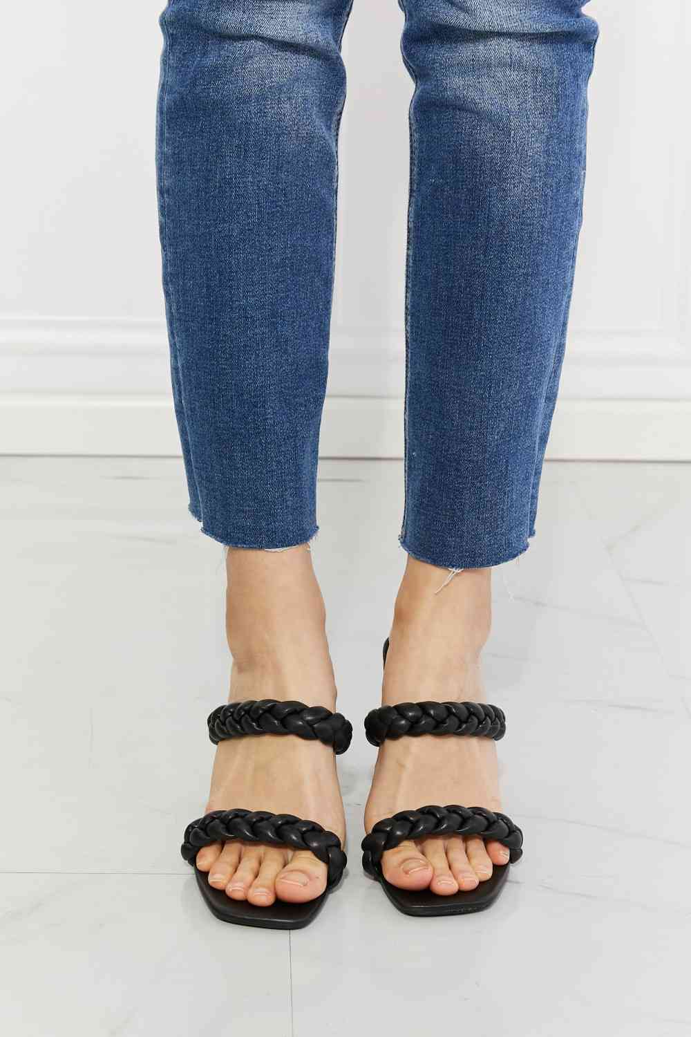 MMShoes Black Double Braided Block Heel Sandal