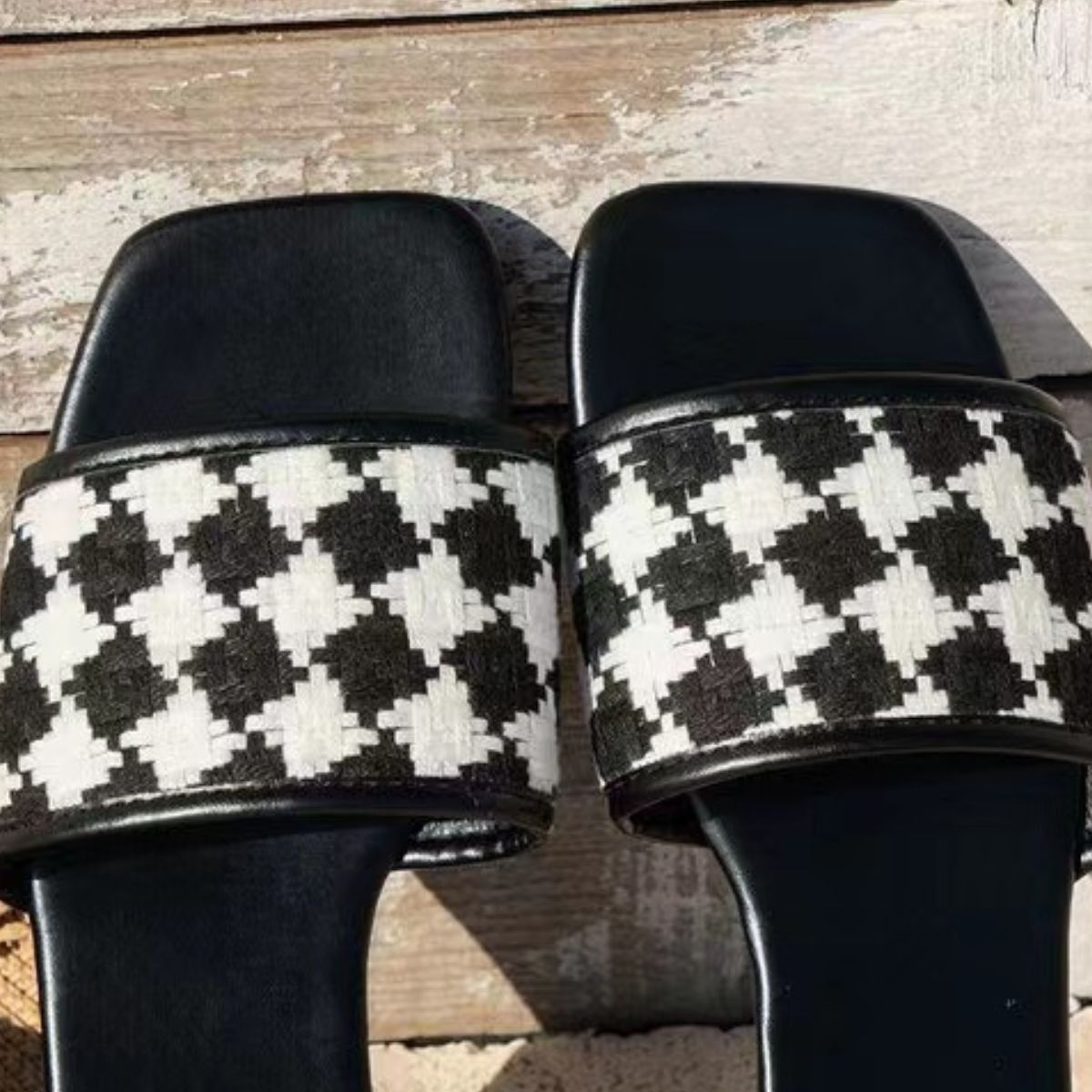 Houndstooth Plaid Open Toe Shoes