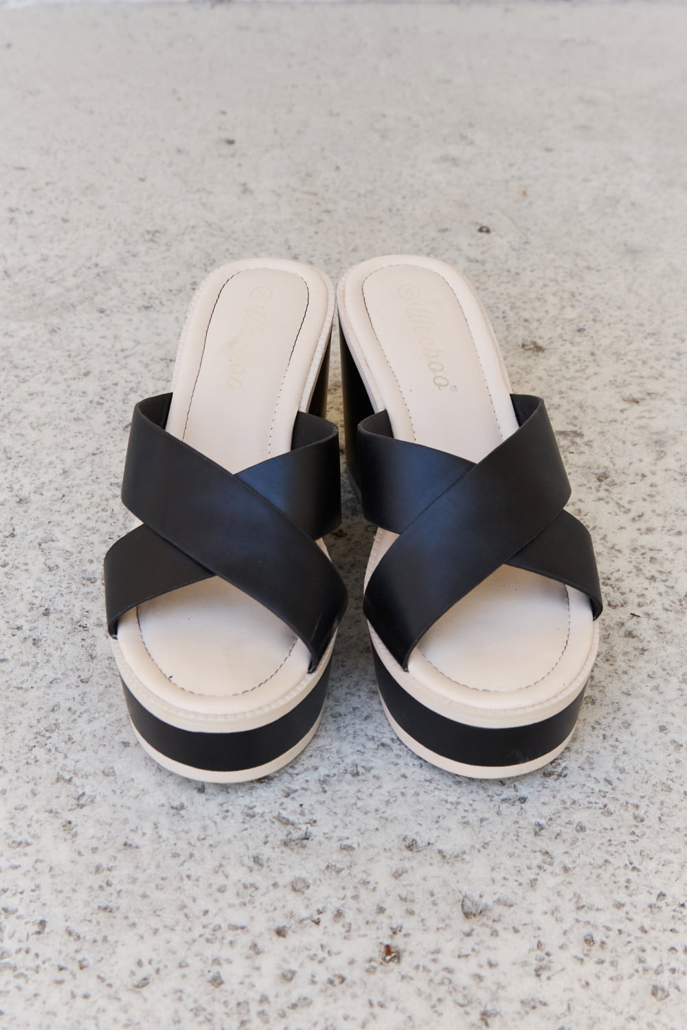 Weeboo Contrast Platform Sandals in Black
