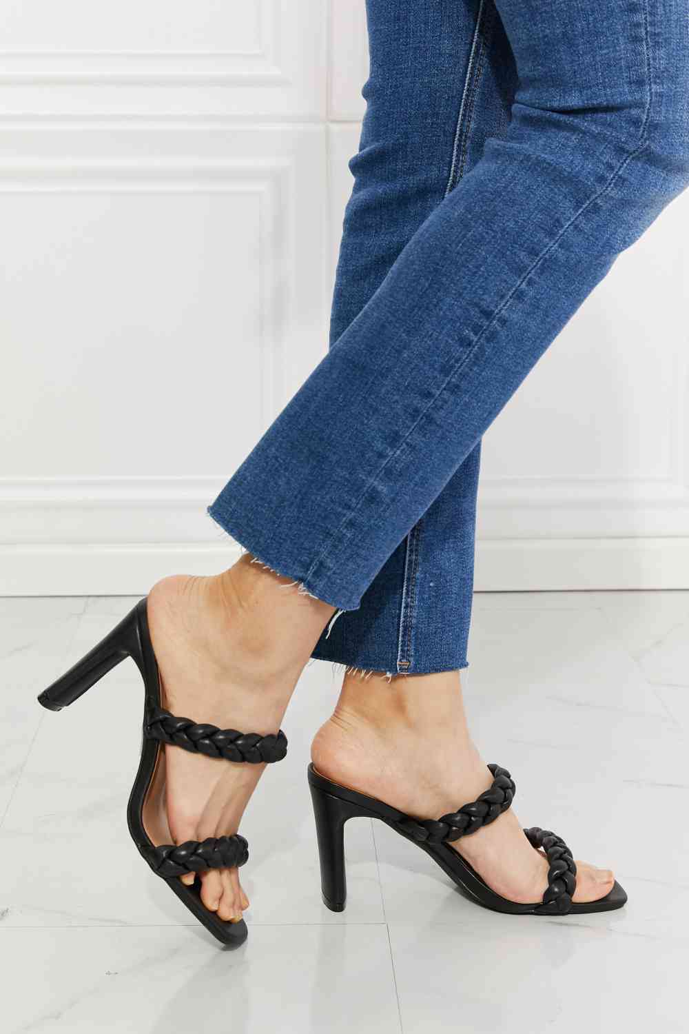 MMShoes Black Double Braided Block Heel Sandal
